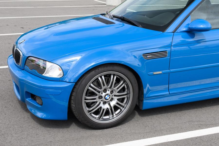 Детали экстерьера BMW M3 Coupe Laguna Seca Blue (E46) 2004 года  (фото 14 из 60)